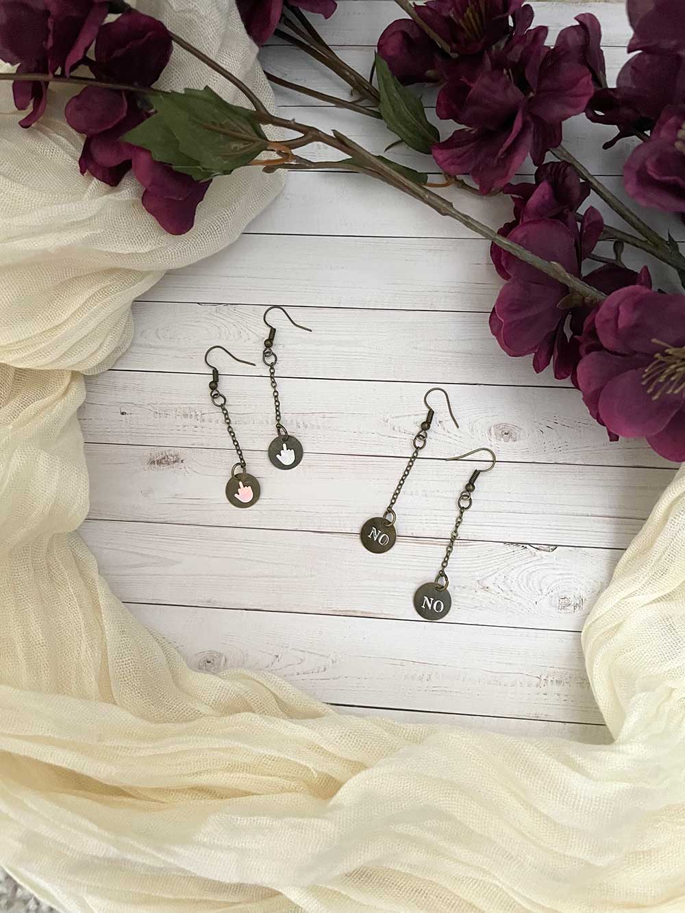 Drop bronze earrings with ππ» or No