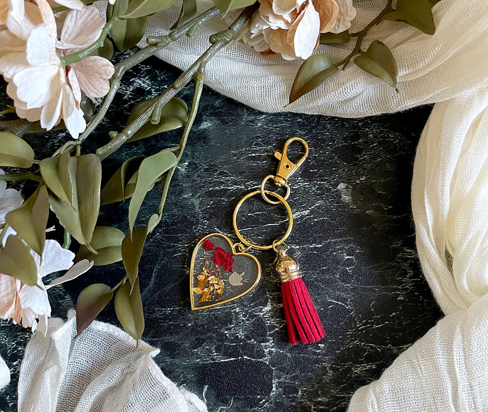 Heart Keychain with red flowers + ππ»