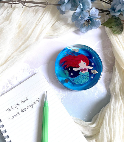 Little mermaid 🧜🏻‍♀️ paperweight